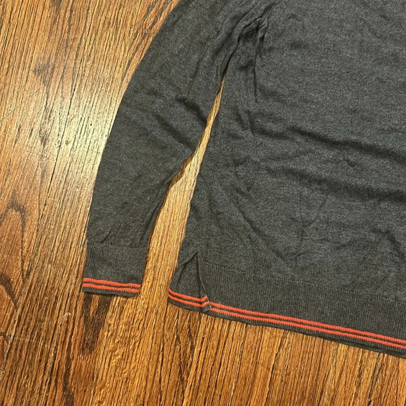 Old Navy Heart Sweater - Picture 3 of 4